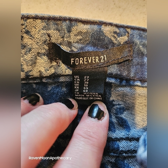 Forever 21 Printed Pants - Picture 3 of 8